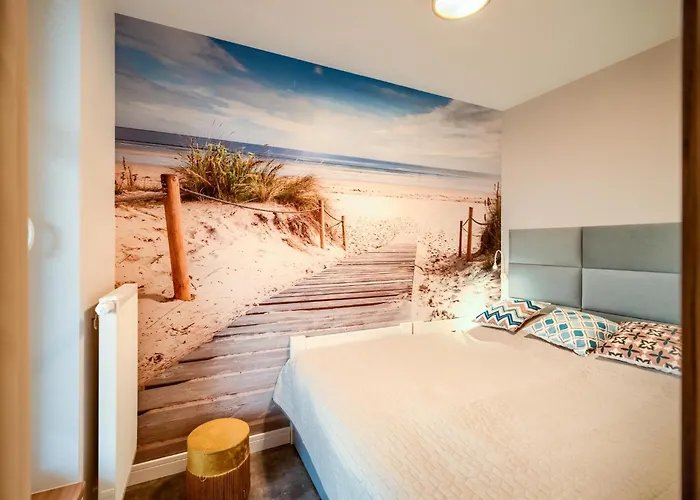 Horyzont Apartamenty-Perłowa Przystań- zewnętrzny basen, parking, śniadanie- blisko do plaży zachodniej i morza!!!